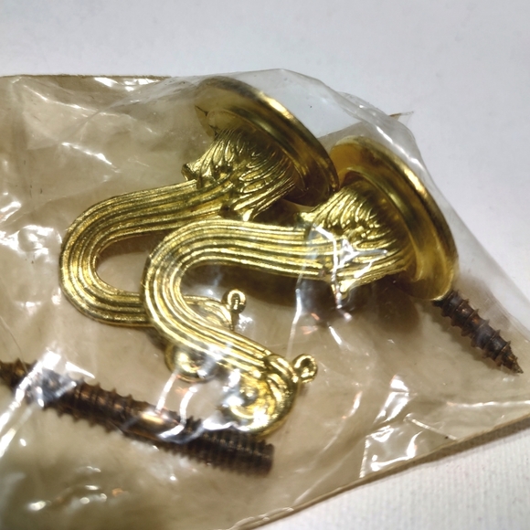 Kenney vintage brass decorative tieback hooks - Picture 7 of 7